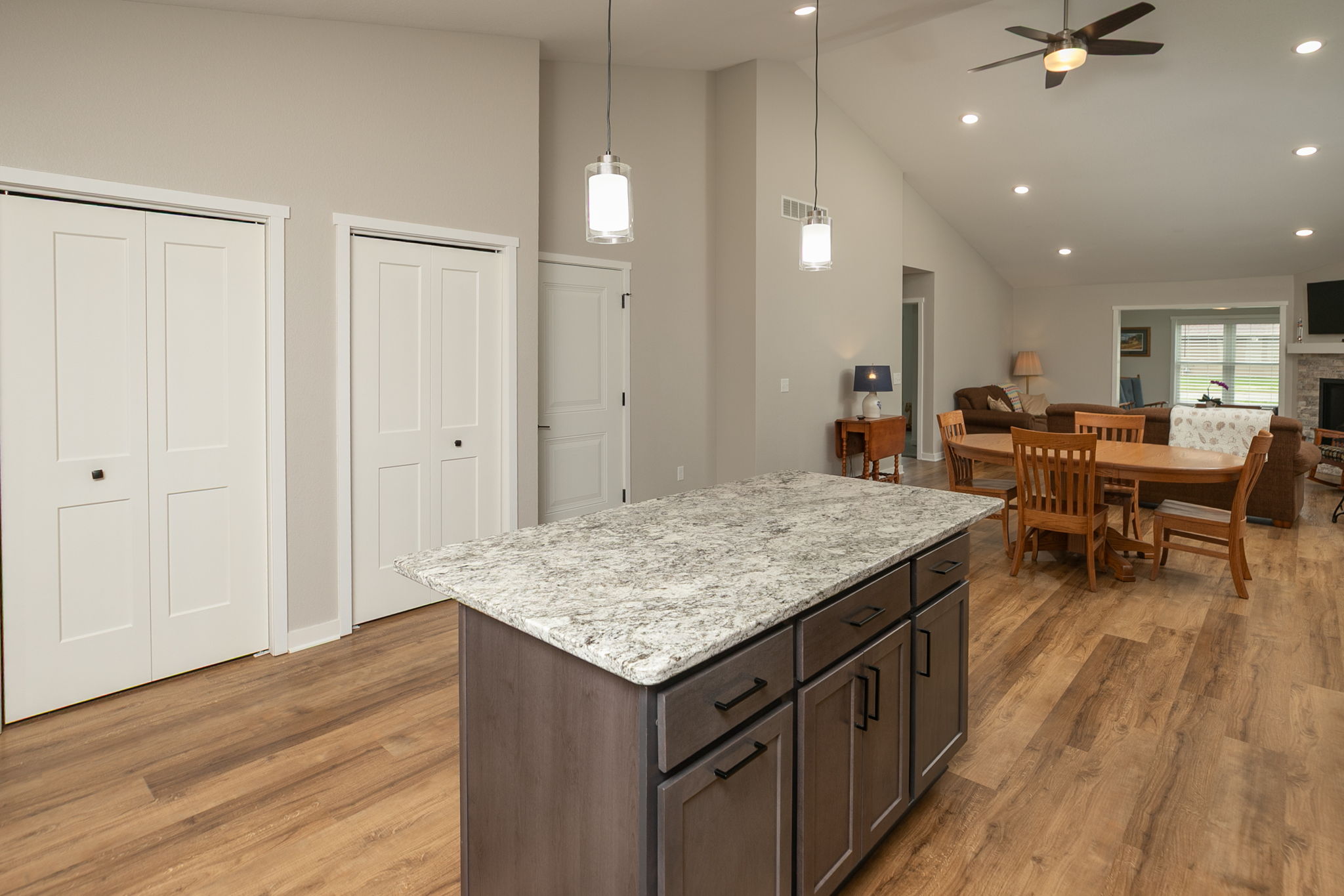 16-Kitchen