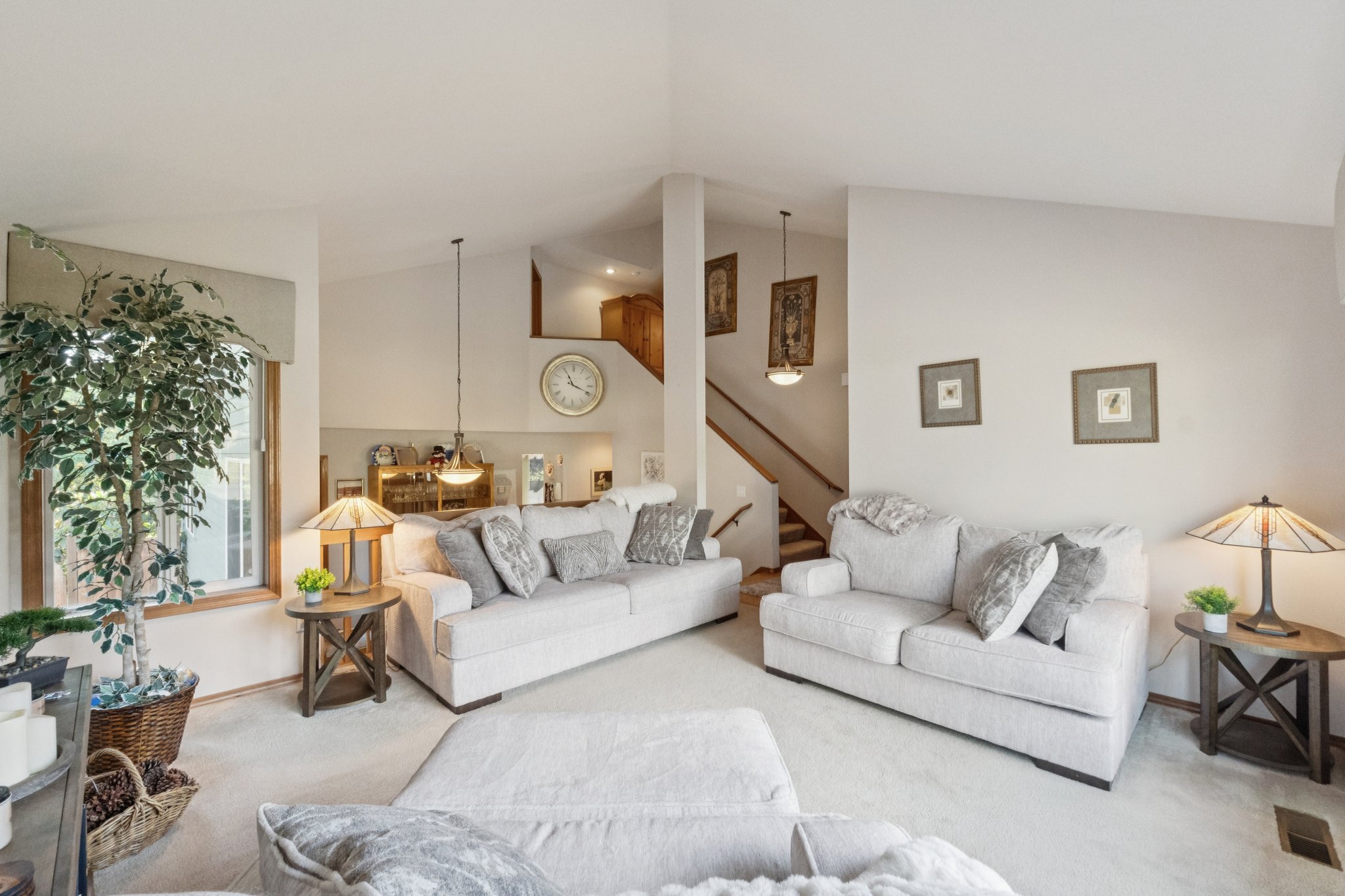 52nd Pl S-S2909-008.jpg