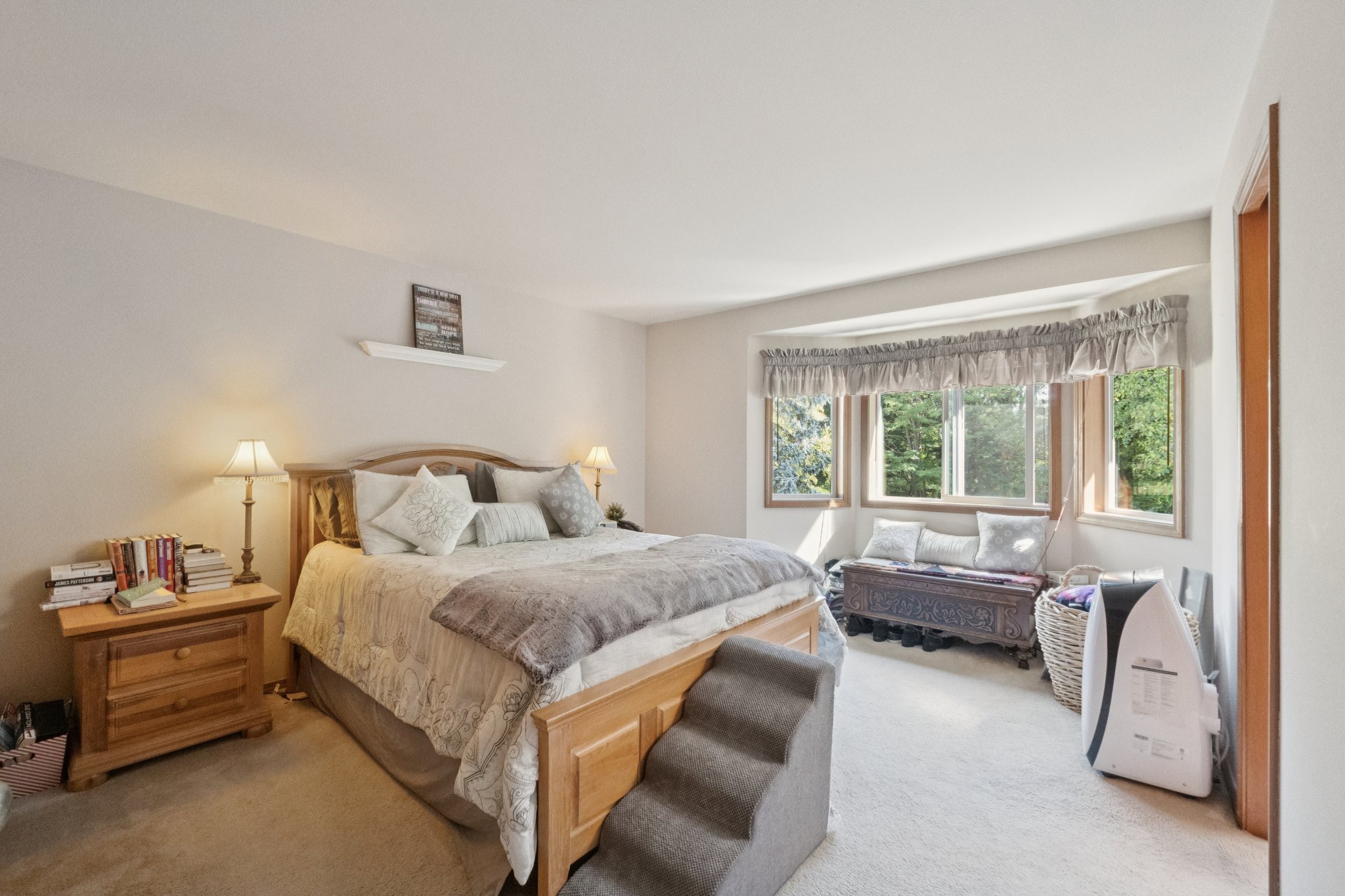 52nd Pl S-S2909-018.jpg