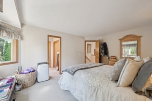 52nd Pl S-S2909-019.jpg