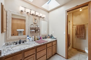 52nd Pl S-S2909-021.jpg