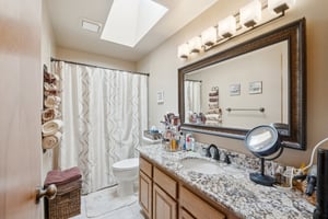 52nd Pl S-S2909-024.jpg