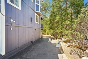 Manitoba Dr-S2205-002.jpg