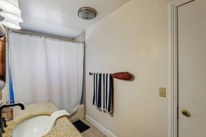 Manitoba Dr-S2205-018.jpg