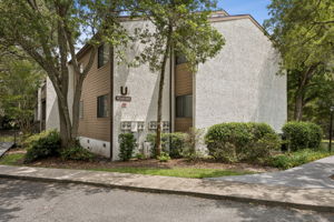 Welcome to 2885 Forest Ridge Dr Bldg U