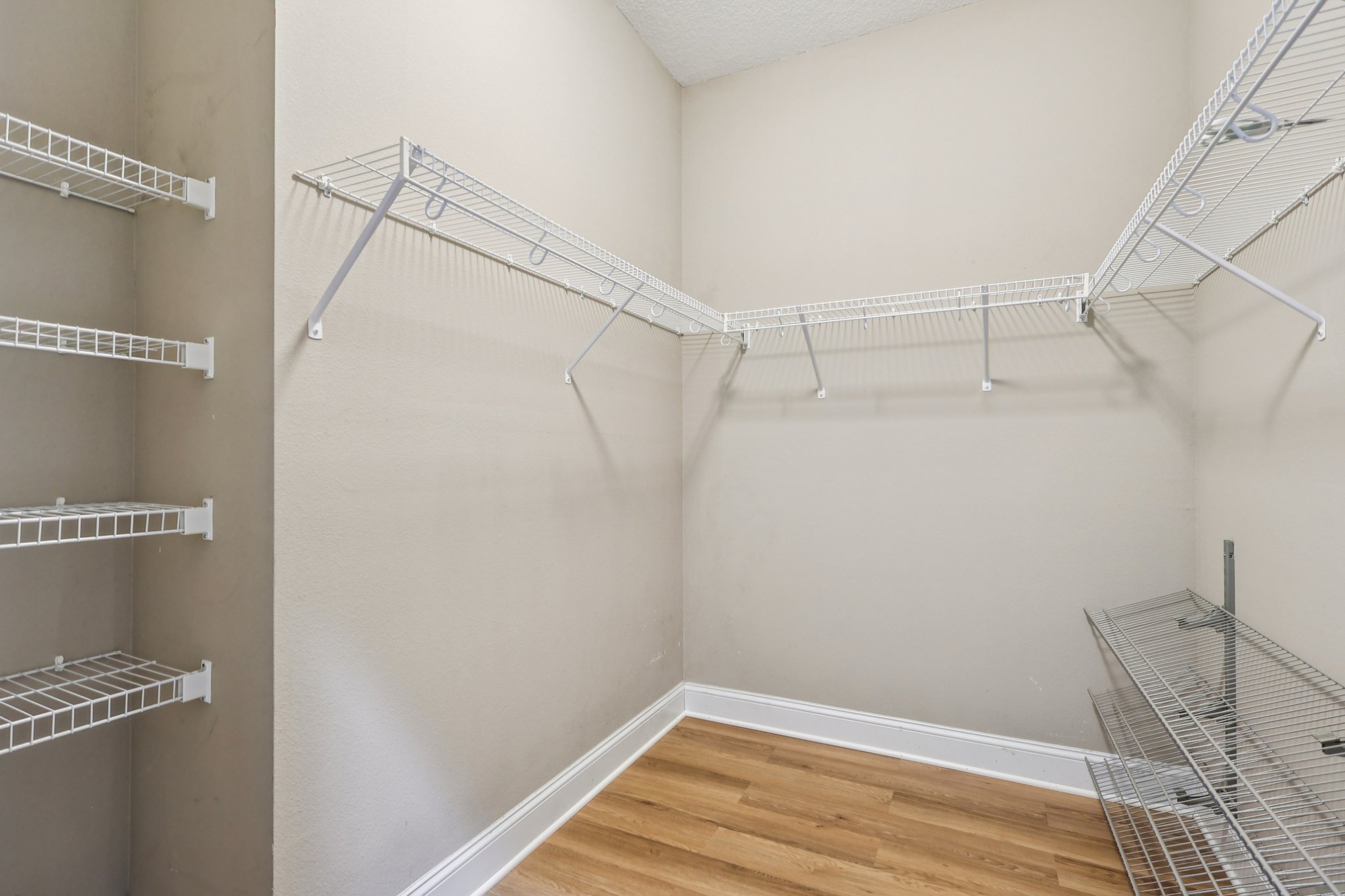 Cedar Crest Dr-S2103-031.jpg