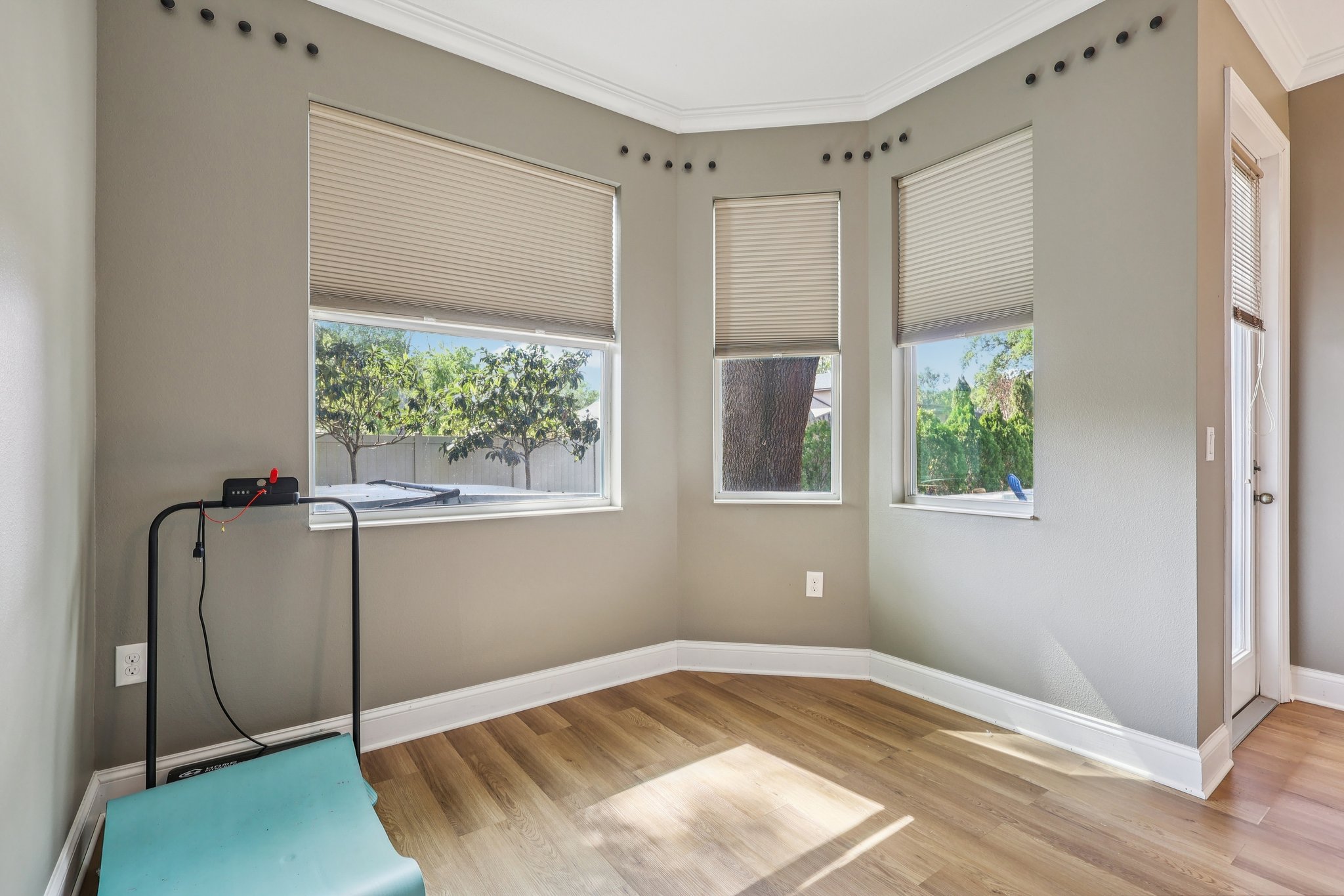 Cedar Crest Dr-S2103-035.jpg