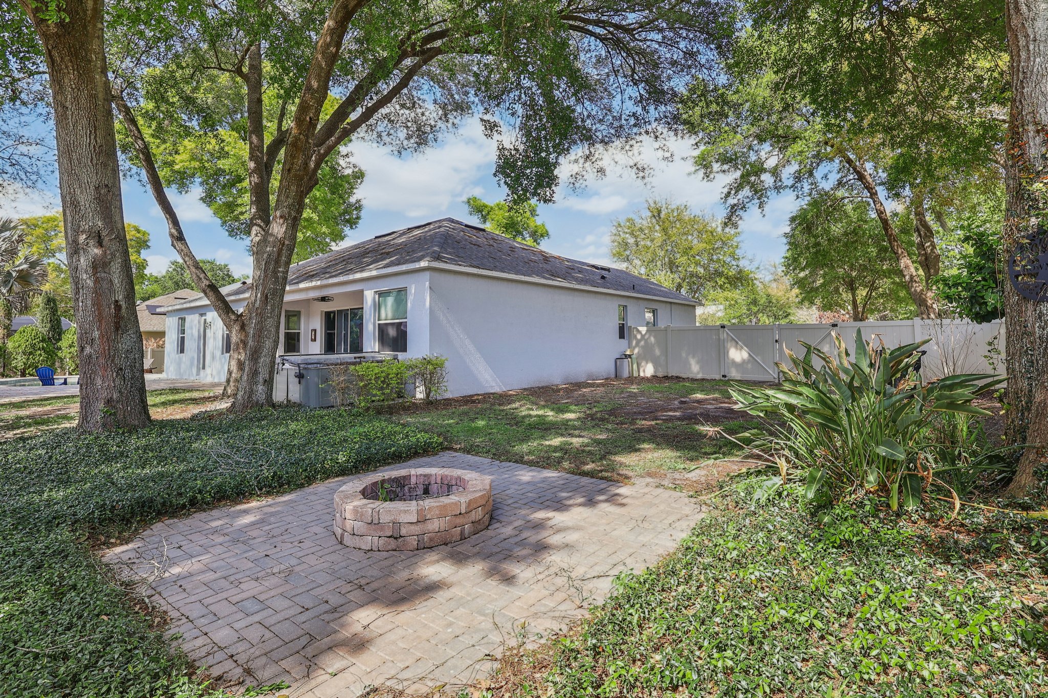 Cedar Crest Dr-S2103-040.jpg