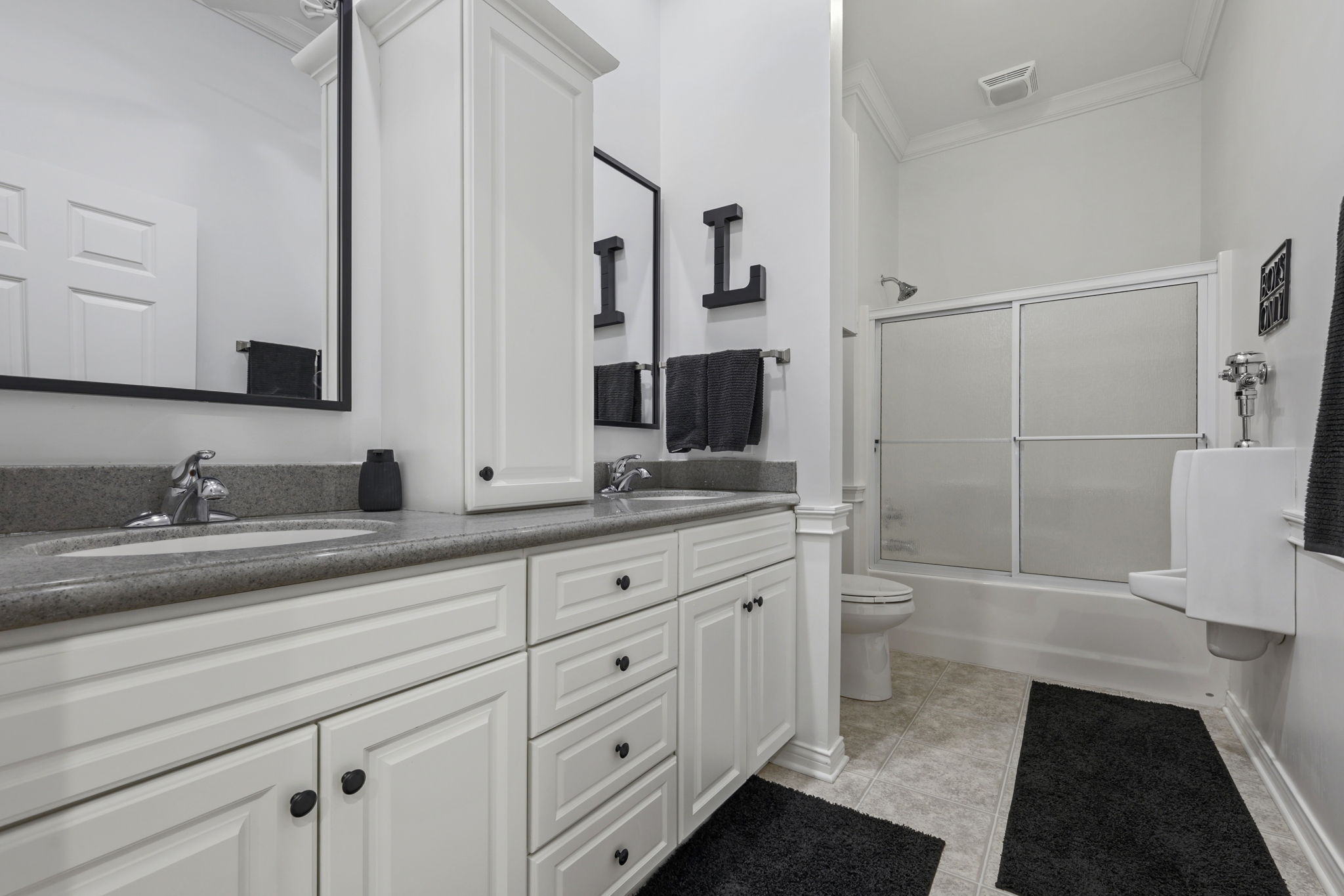 Full Bath Upstairs