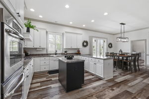Beautiful Kitchen w/ Plenty of Counter Space