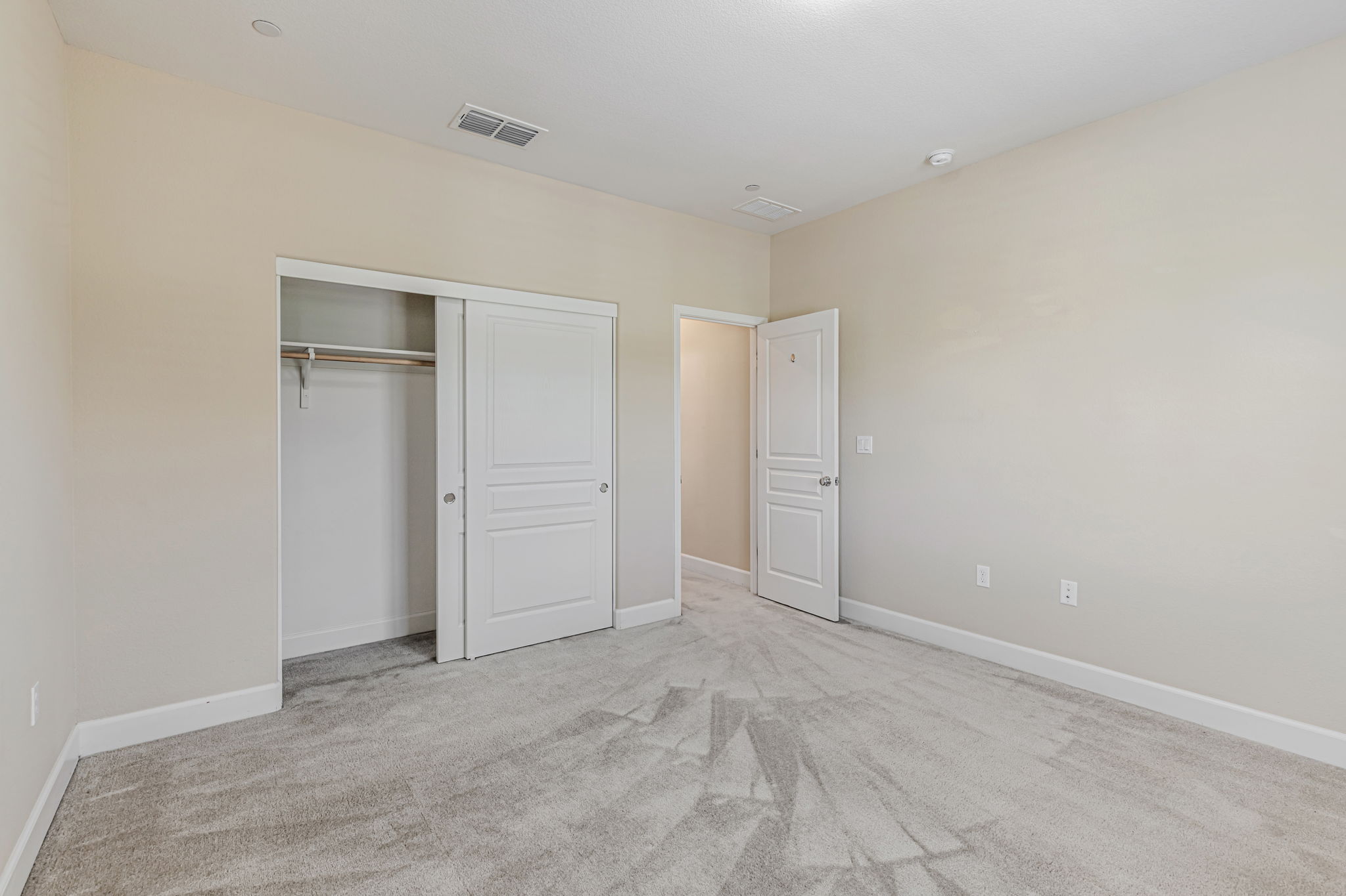 039_2888 Lemon Grass Ln