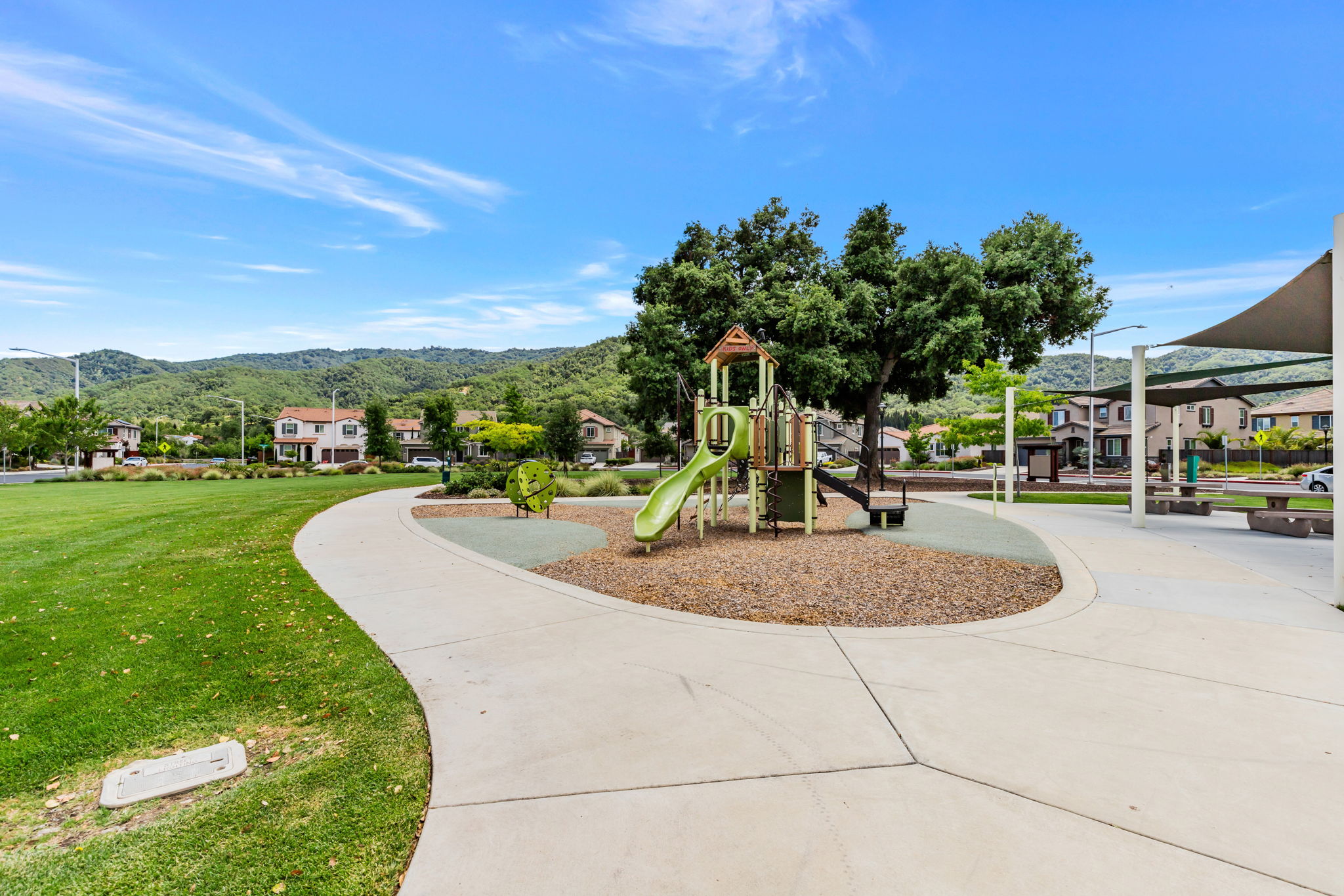 064_2888 Lemon Grass Ln