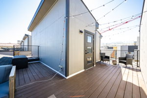 The rooftop does have a gas line for grilling or a fire pit!