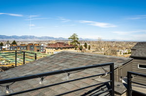 Rooftop deck with mountain views!