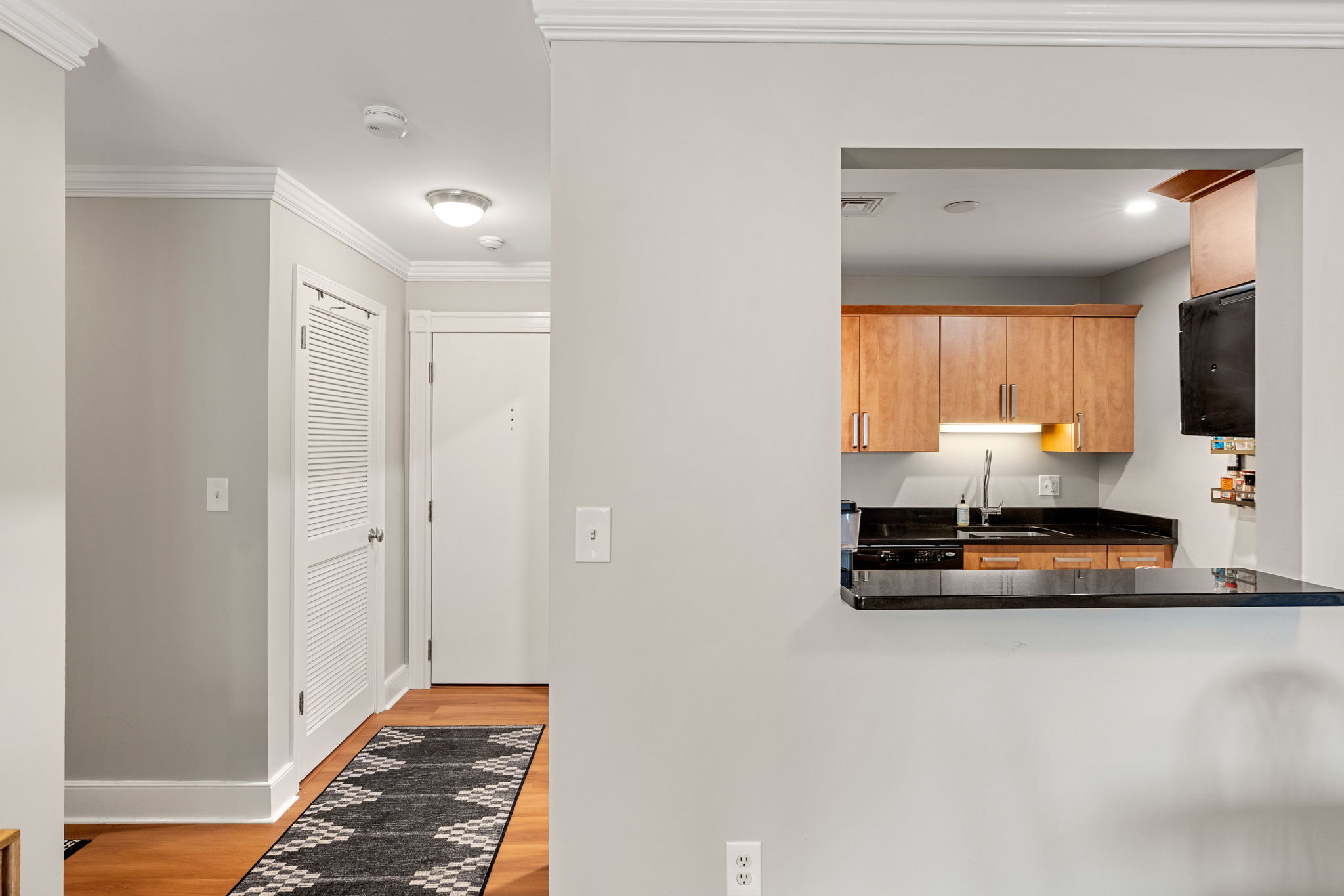 289 Essex St, Salem, MA 01970, USA Photo 29