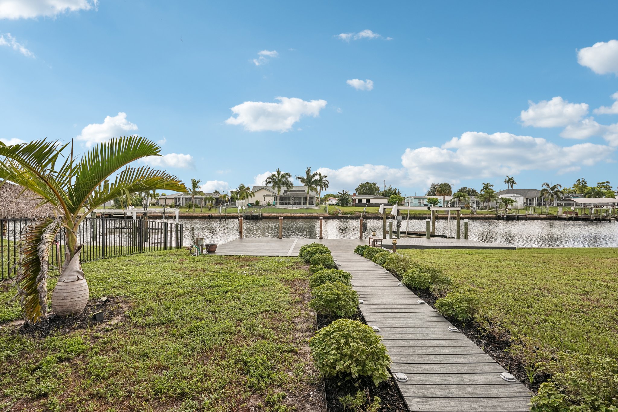 W Tarpon Blvd-S0309-049.jpg