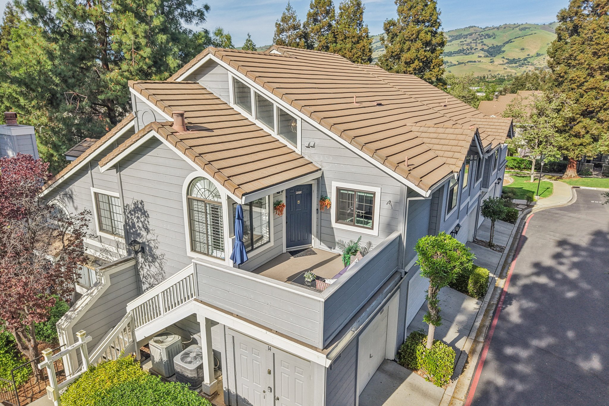 - 2890 Buena Crest Ct-S2603-012.jpg