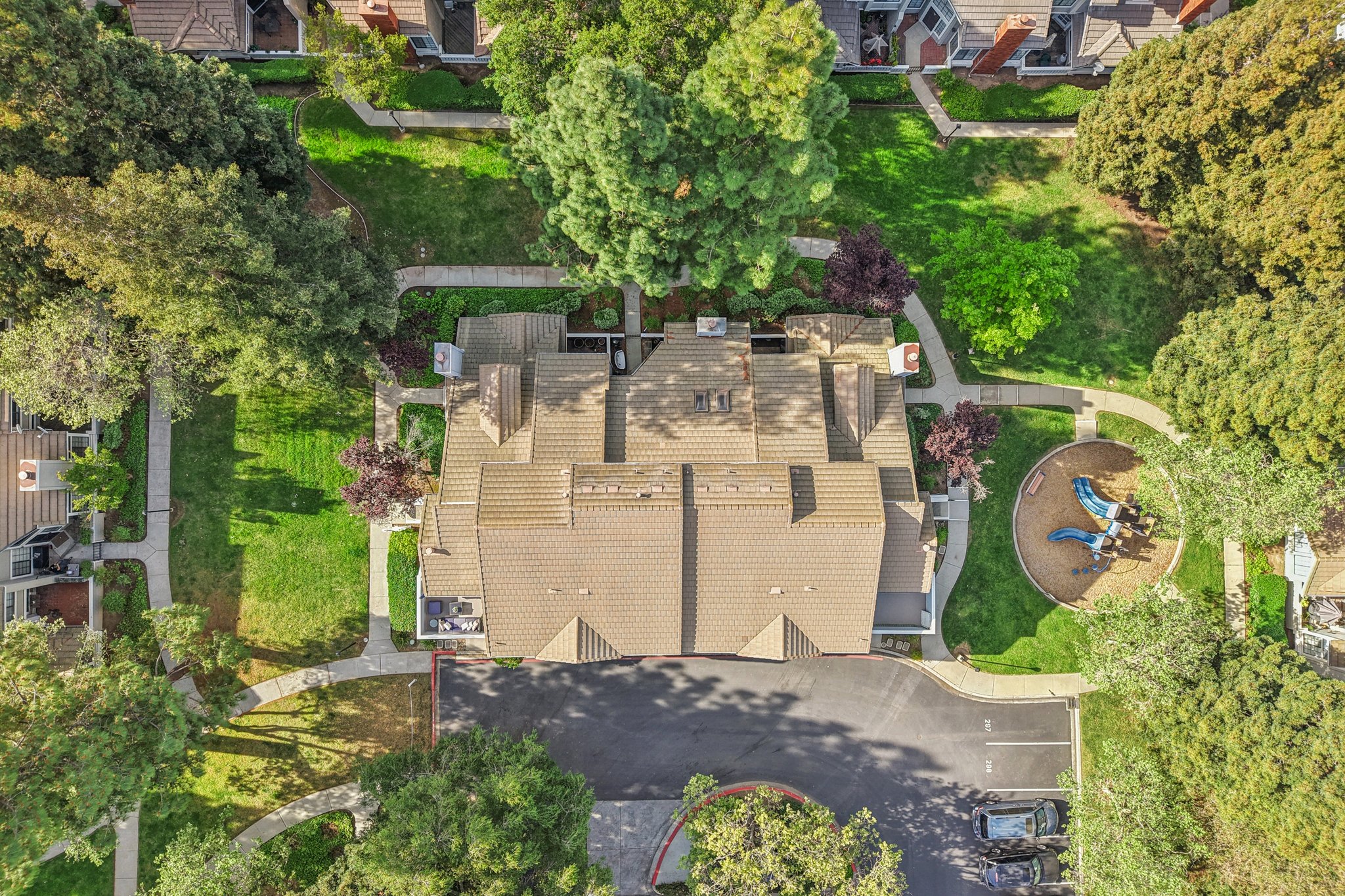 - 2890 Buena Crest Ct-S2603-013.jpg