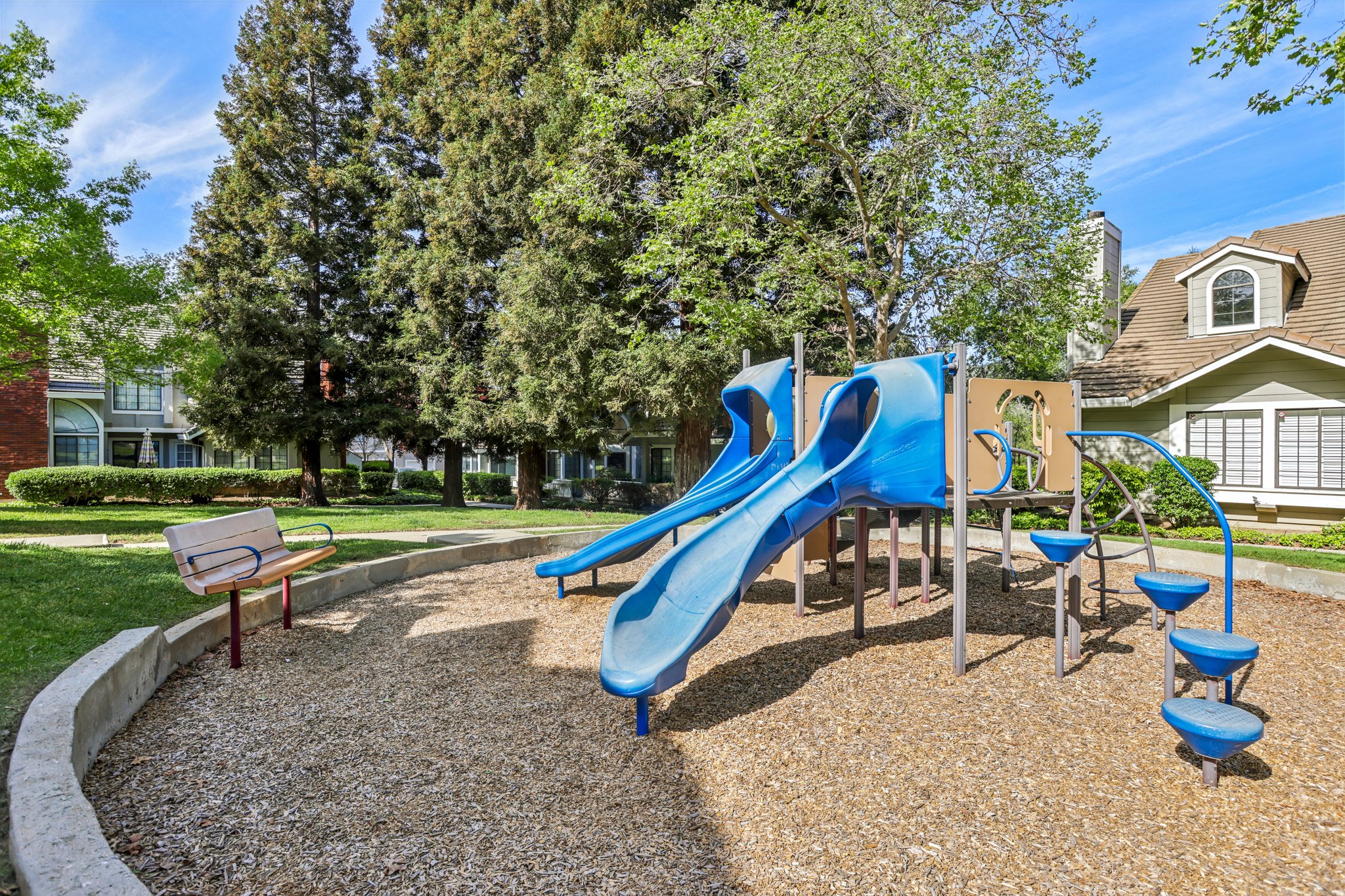 - 2890 Buena Crest Ct-2603-906.jpg