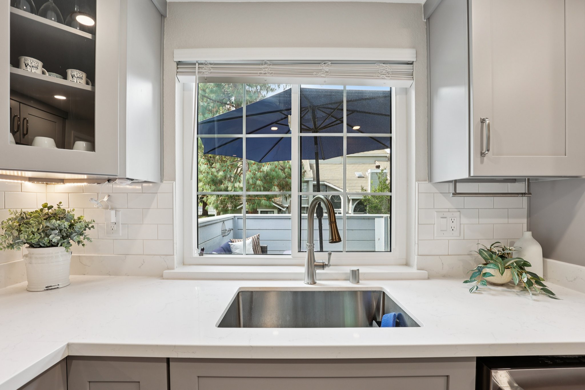 - 2890 Buena Crest Ct-S2803-012.jpg