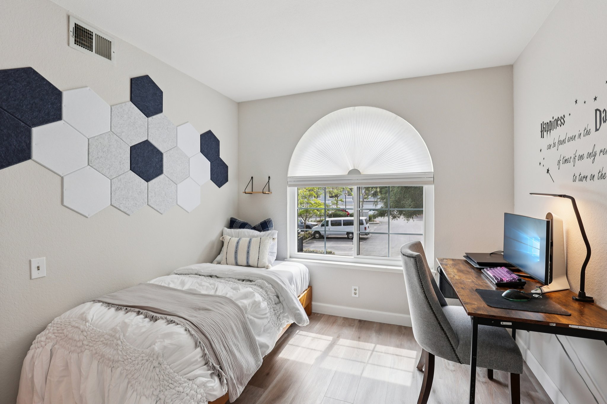 - 2890 Buena Crest Ct-S2803-018.jpg