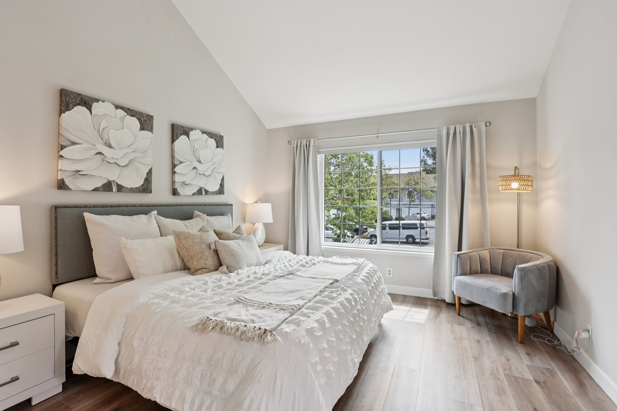 - 2890 Buena Crest Ct-S2803-020.jpg