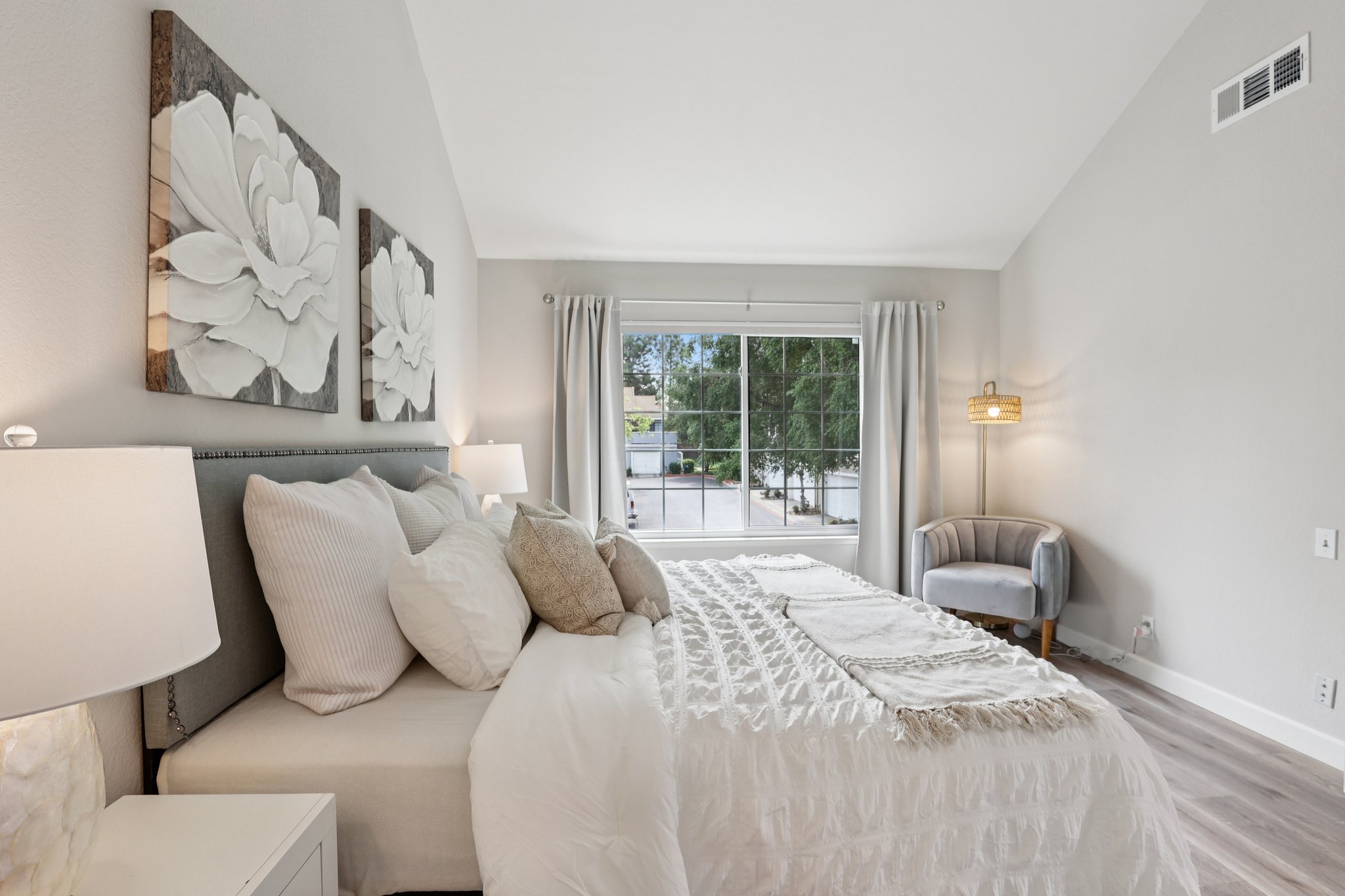 - 2890 Buena Crest Ct-S2803-021.jpg