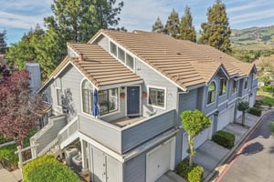 - 2890 Buena Crest Ct-S2603-019.jpg