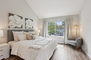 - 2890 Buena Crest Ct-S2803-020.jpg