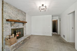  Photo 35