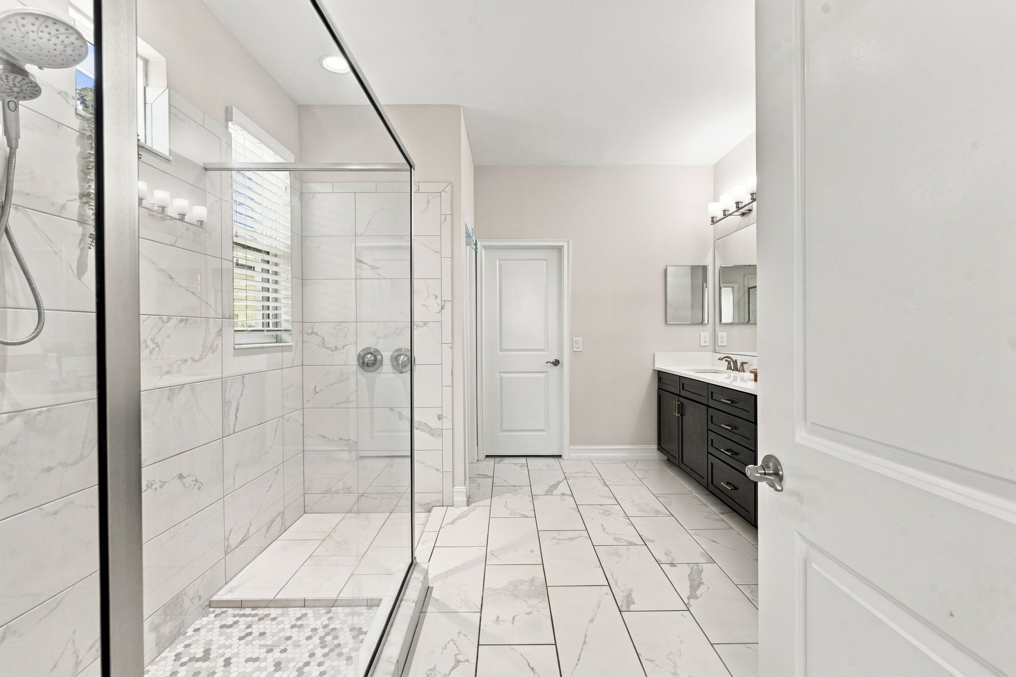 Interiors (31)