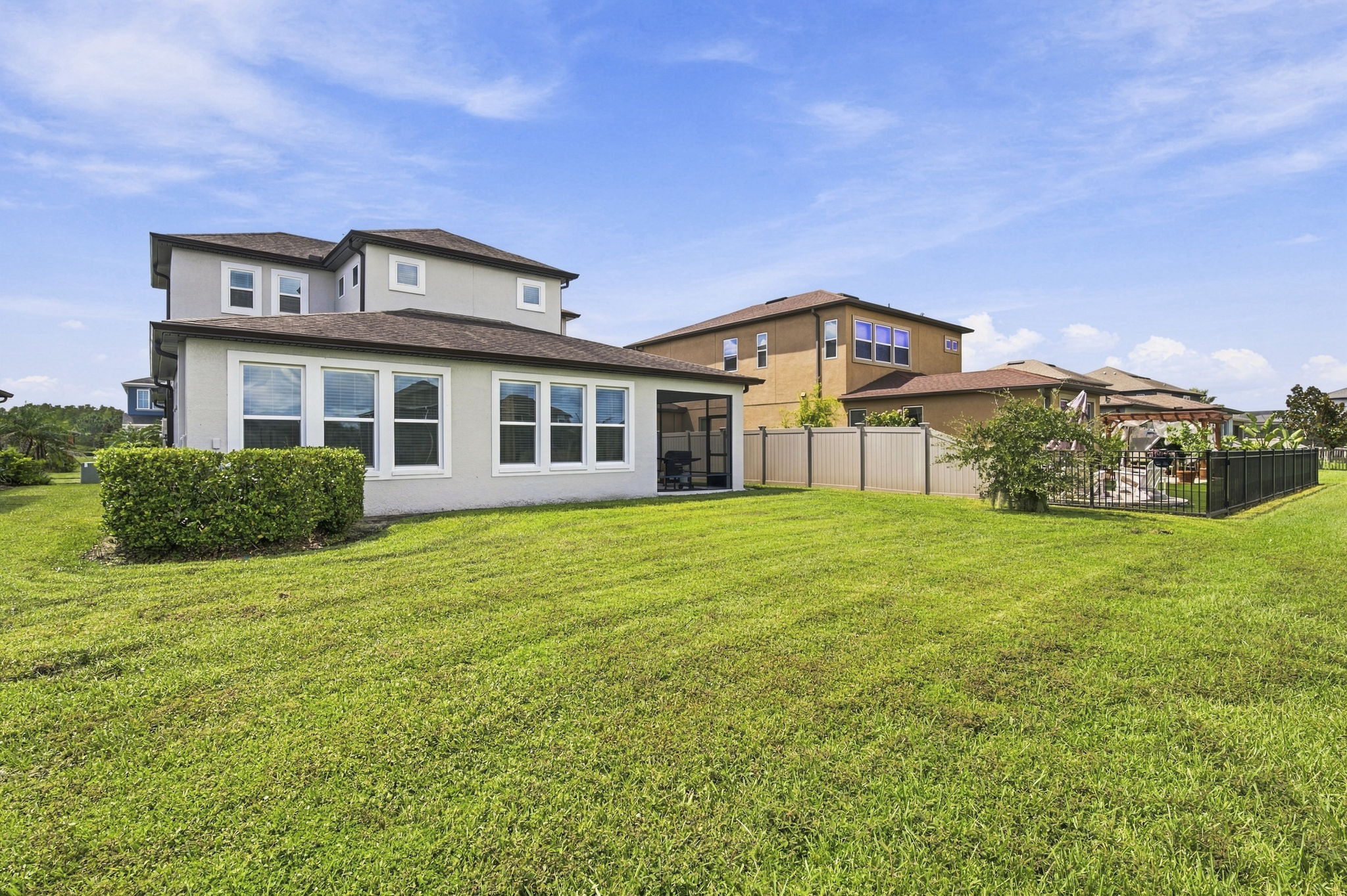 Rear Exteriors (7)