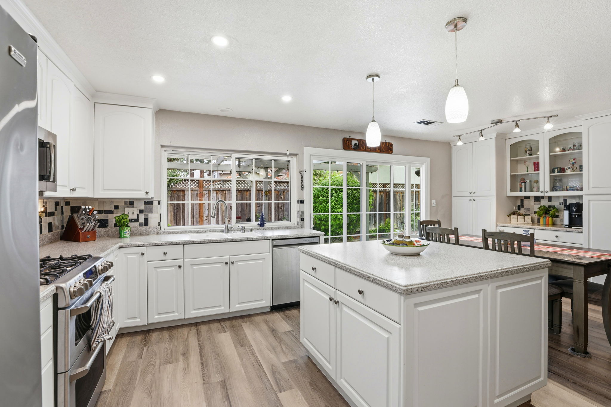 11_f8_2891 Calle Reynoso