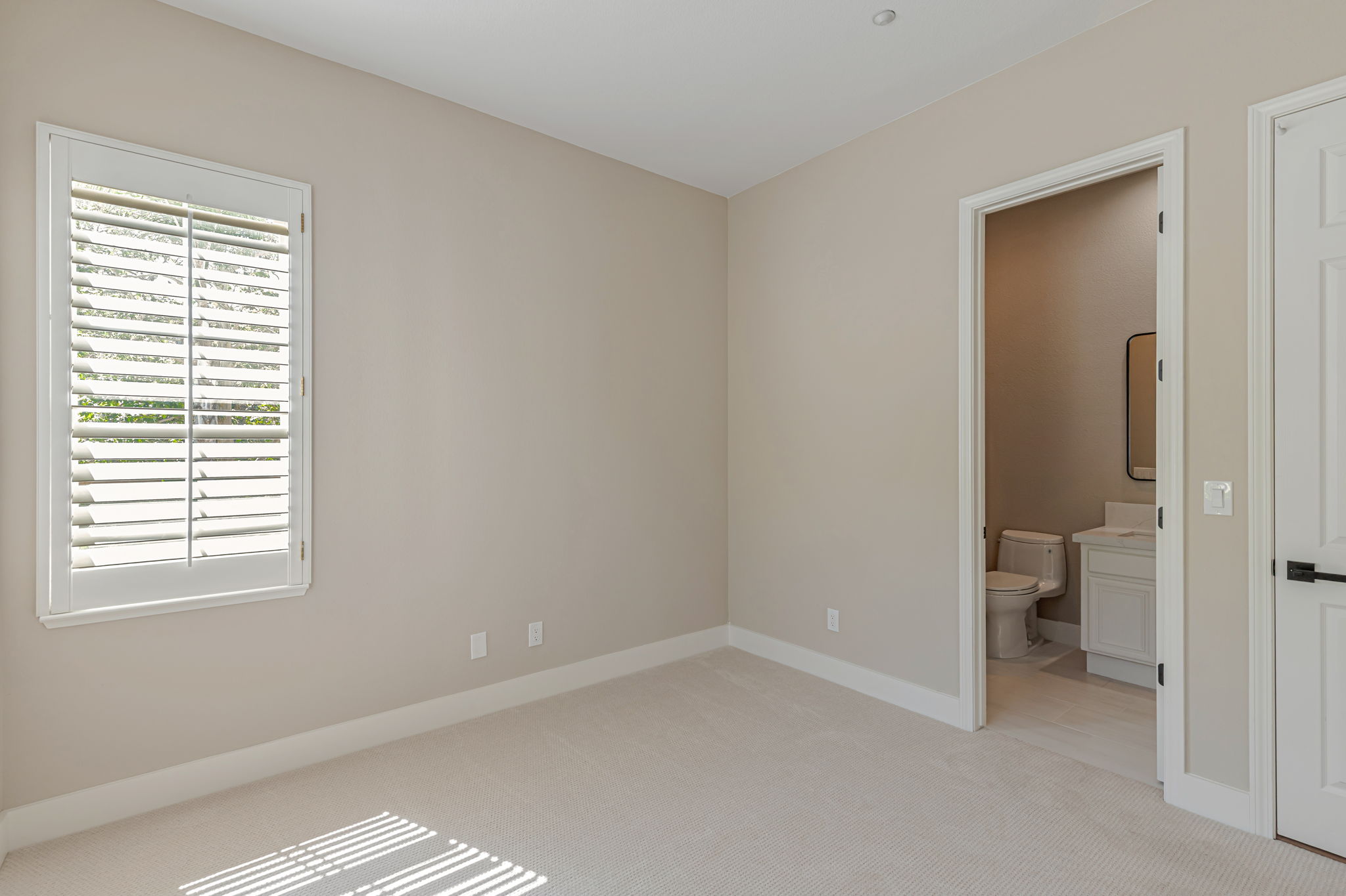 043_2892 Birkdale Ct 