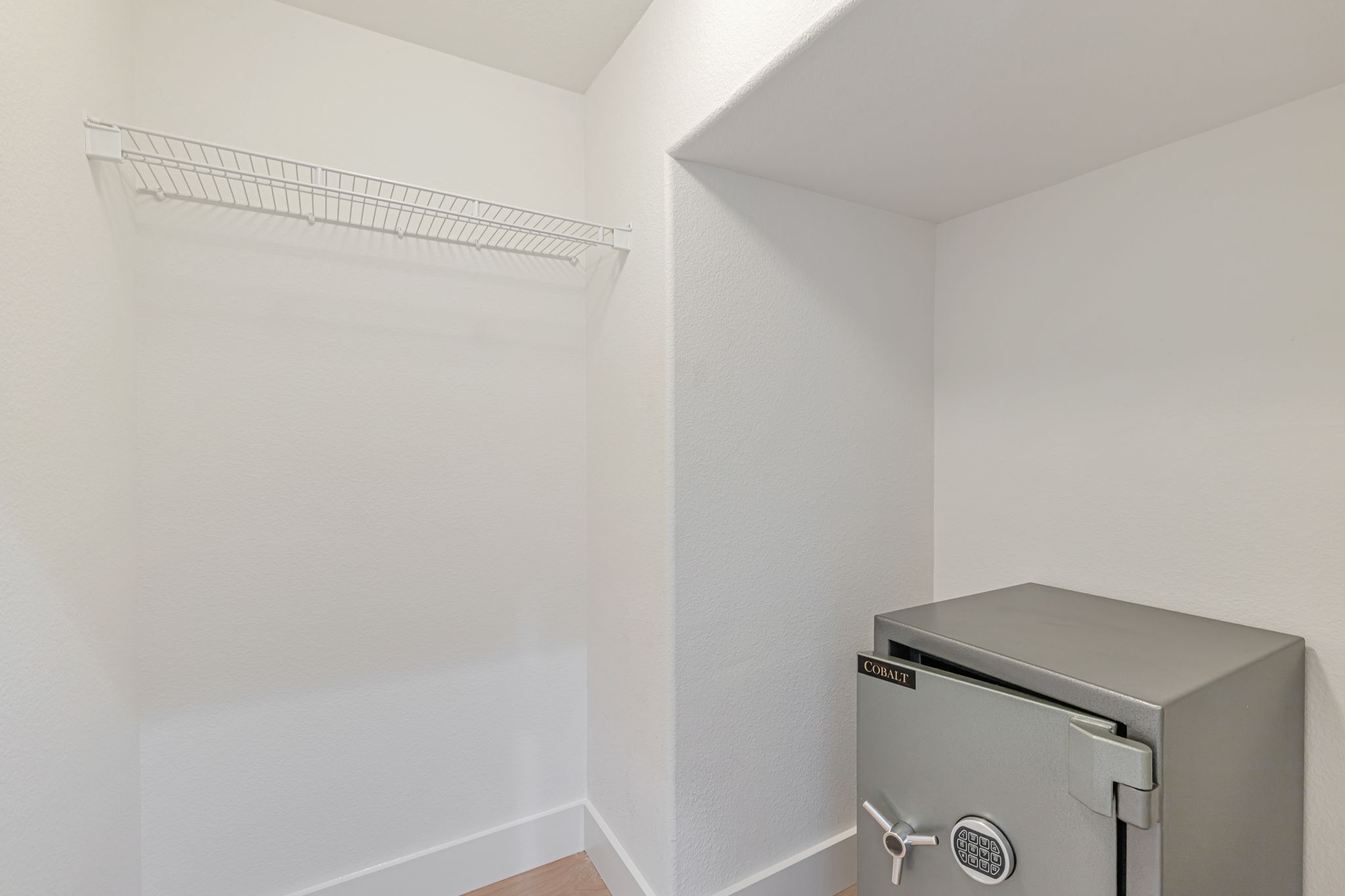 061_2892 Birkdale Ct 