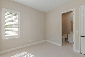 043_2892 Birkdale Ct 