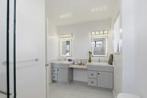  Photo 31
