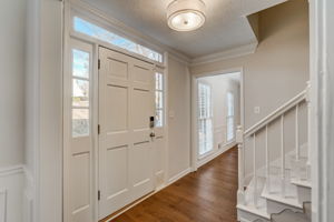 Shurburne Dr-005