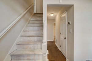 Shurburne Dr-010