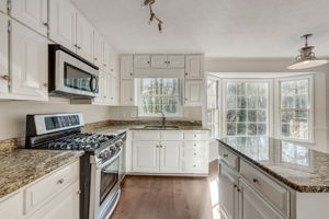 Shurburne Dr-013