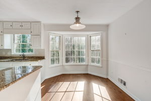 Shurburne Dr-014