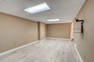 Shurburne Dr-026