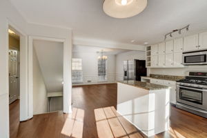 Shurburne Dr-016