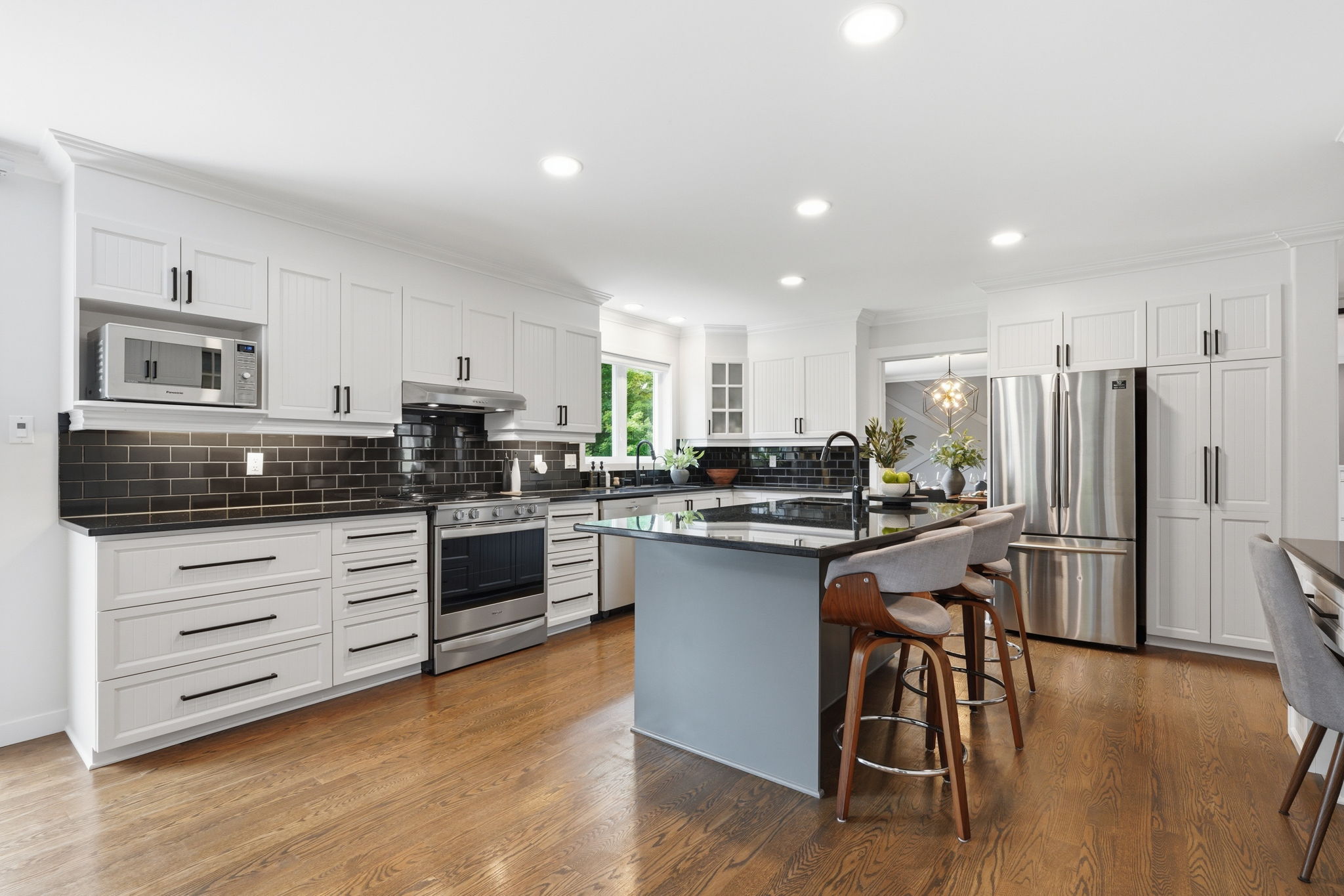  Photo 12