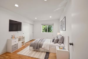2896 Brentwood-36 virtually staged.jpeg