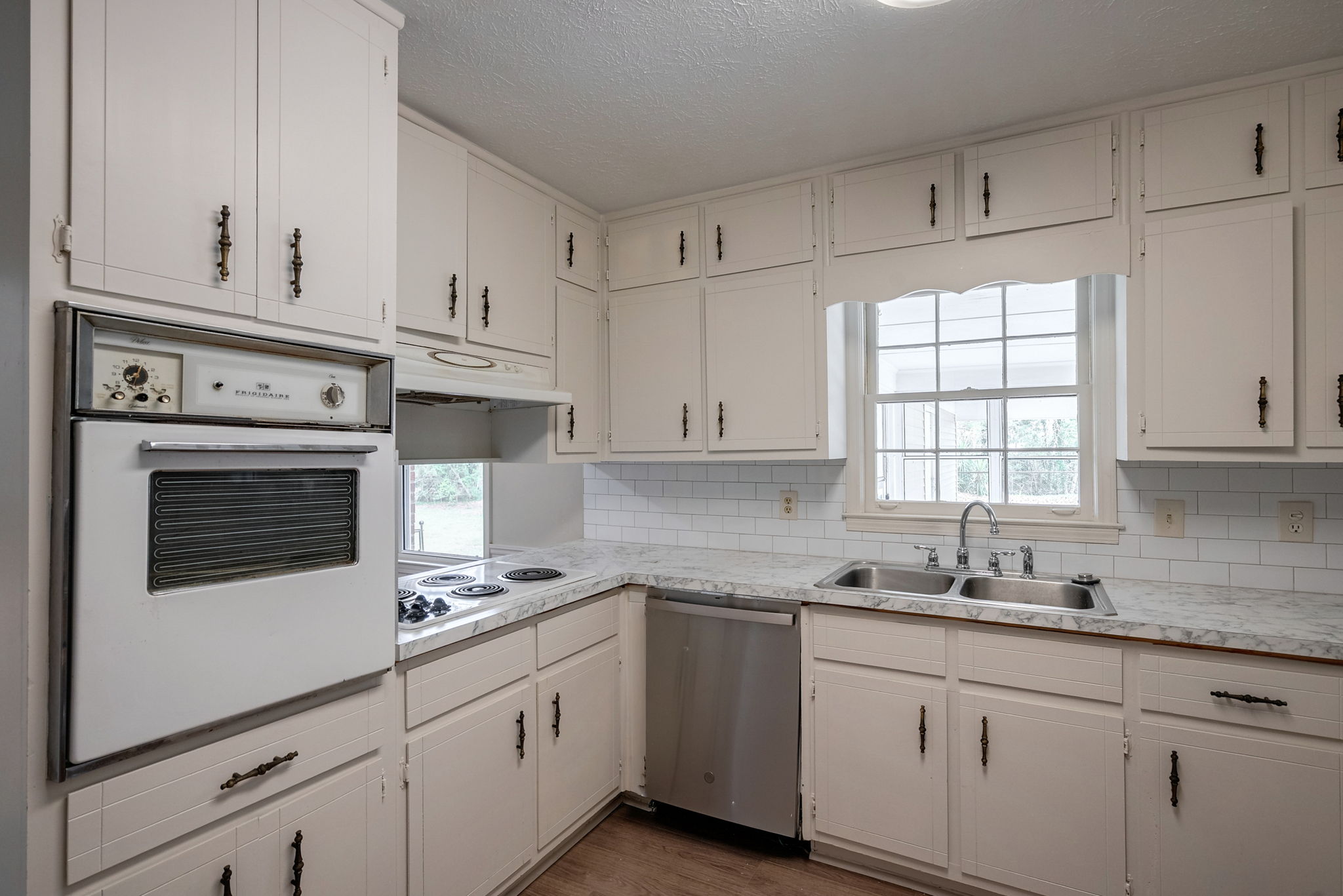 Kitchen with new countertops