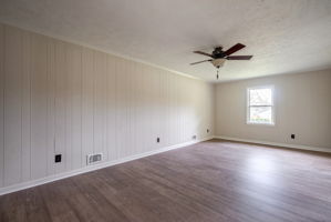 Keeping Room / Den