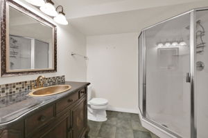  Photo 40