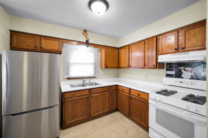 08 — Digitally decluttered - Kitchen - alternate angle