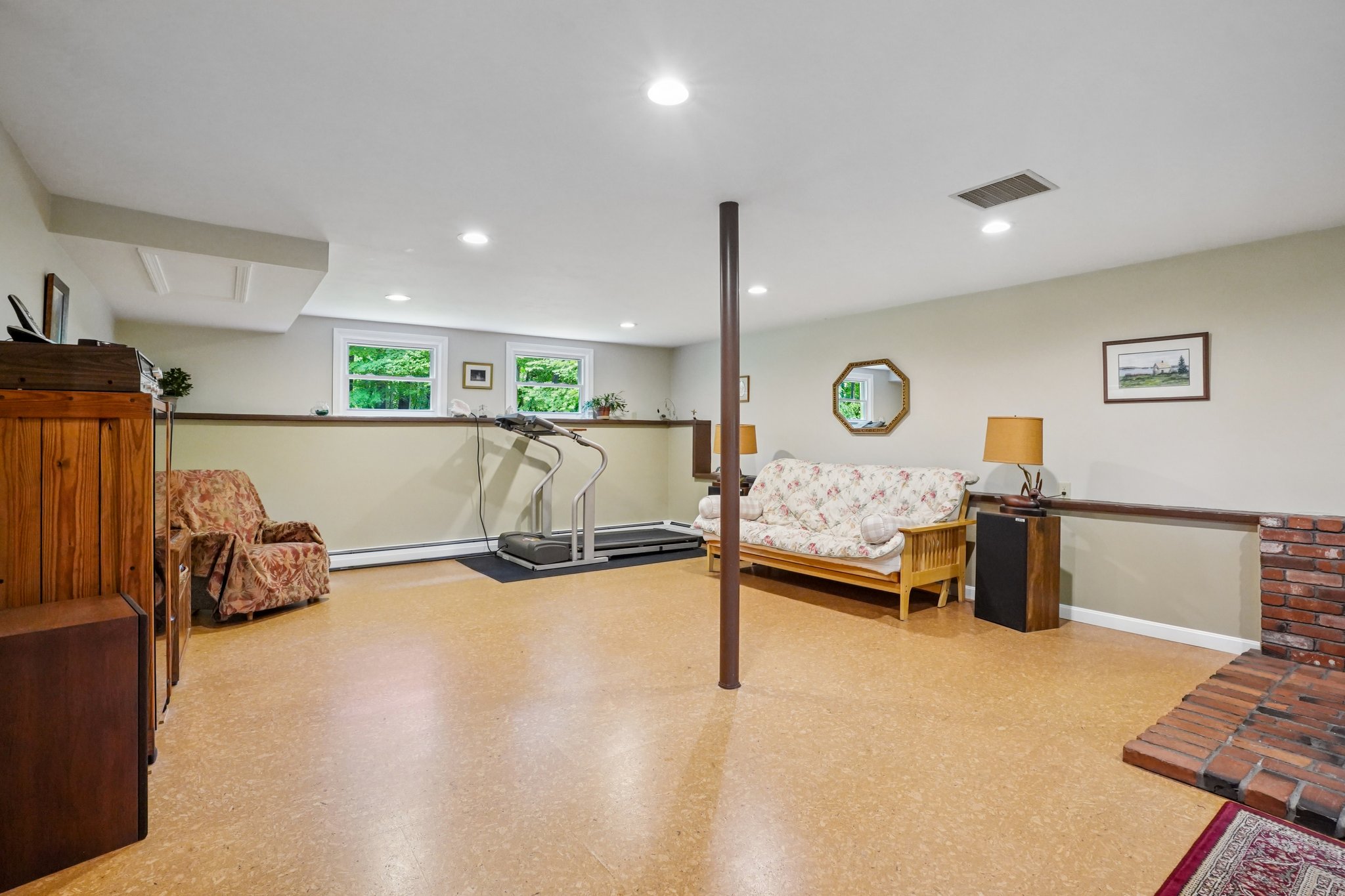 Academy Ave-S2208-019.jpg